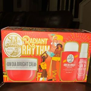 Sol de Janeiro Radiant Rhythm Bom Día Set. 🧴Body Cream, Body Wash & Mist!